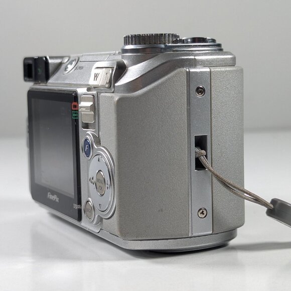 Fujifilm Finepix E Series E500 4.1MP Digital Camera Silver Case WORKS - Picture 4 of 12
